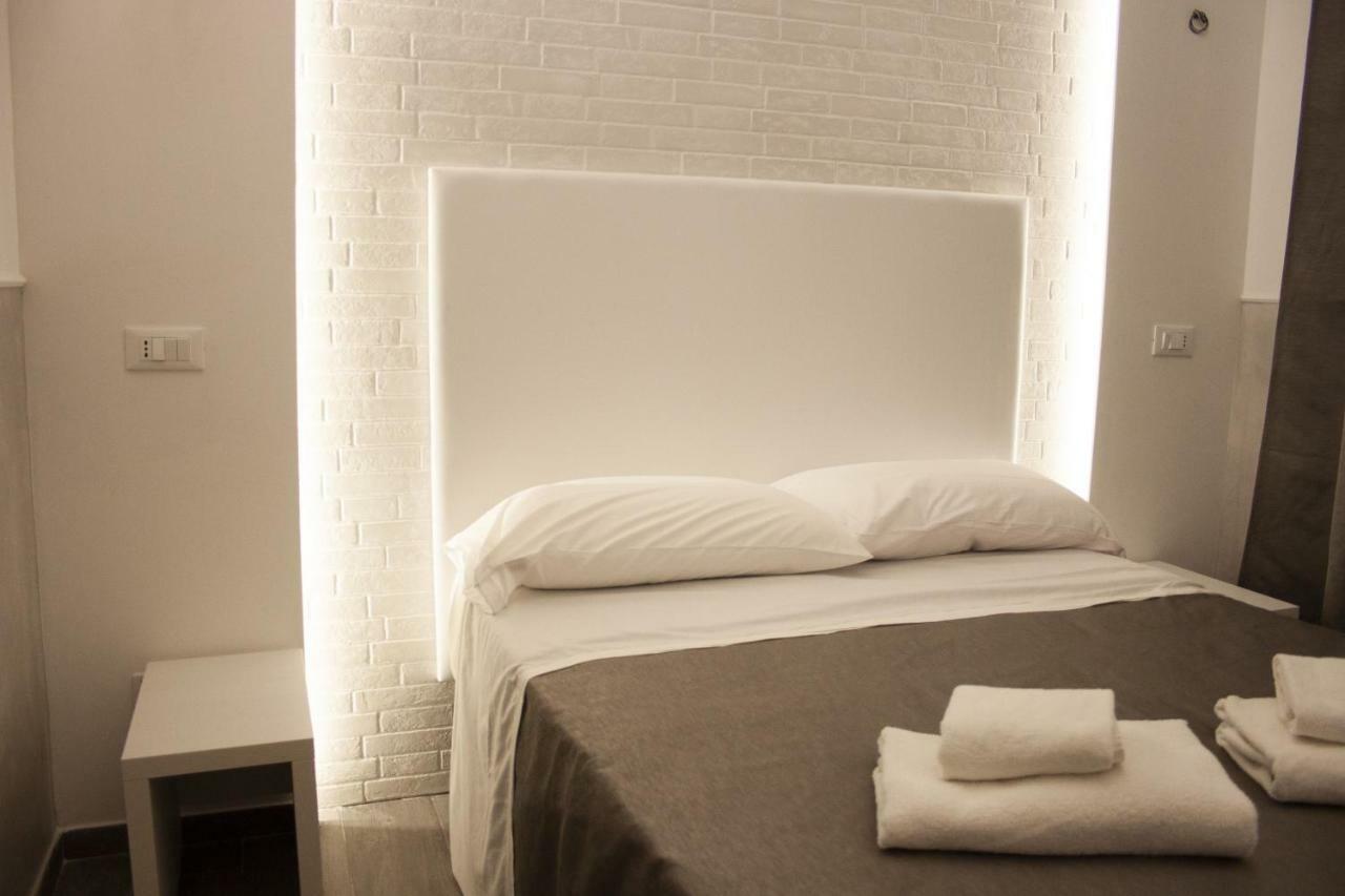 רומא Rubino Guest House מראה חיצוני תמונה