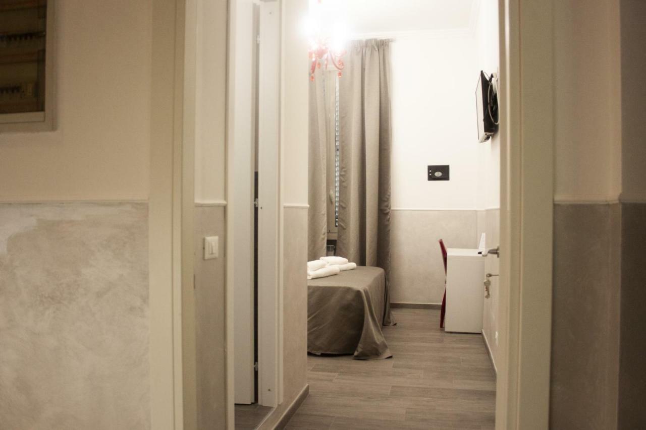 רומא Rubino Guest House מראה חיצוני תמונה